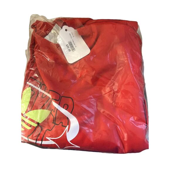 NEW Adidas Trefoil Forever Tee Red T-Shirt Men's Size Small Short Sleeve HC2115 - Picture 4 of 5